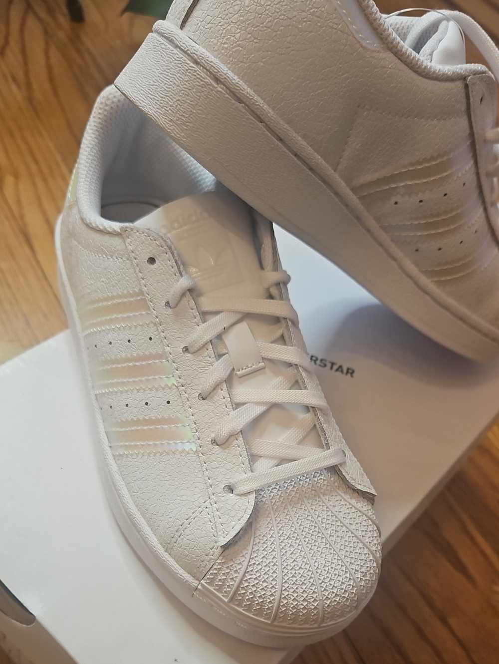 Adidas Kids Classic Superstar Size 1.5 Fw8282 New With BOX